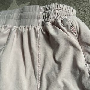 lululemon strawberry milkshake hotty hot shorts size 4 COLOR IS NOT SOLD ANYMORE